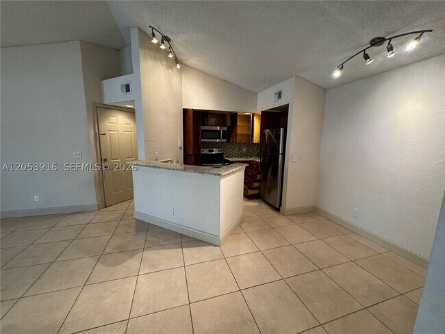 Building Photo - 417 Vista Isles Dr