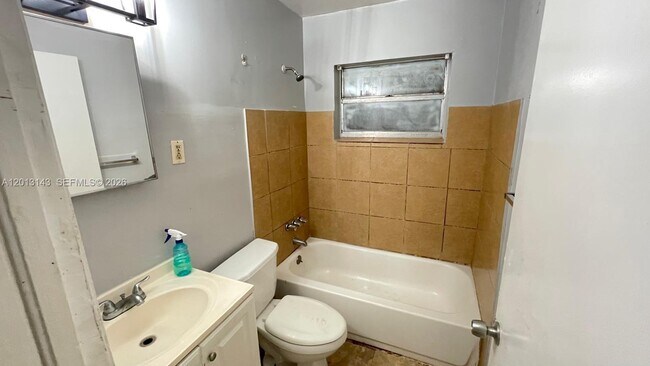 Foto del edificio - 2908 Dunbar St