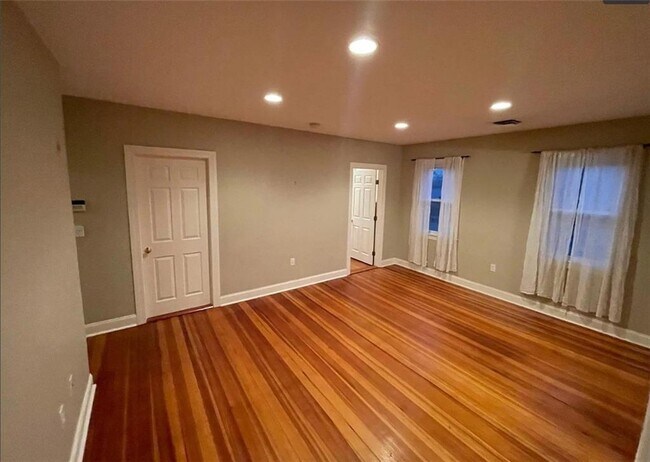 Foto del edificio - 230 County Rd