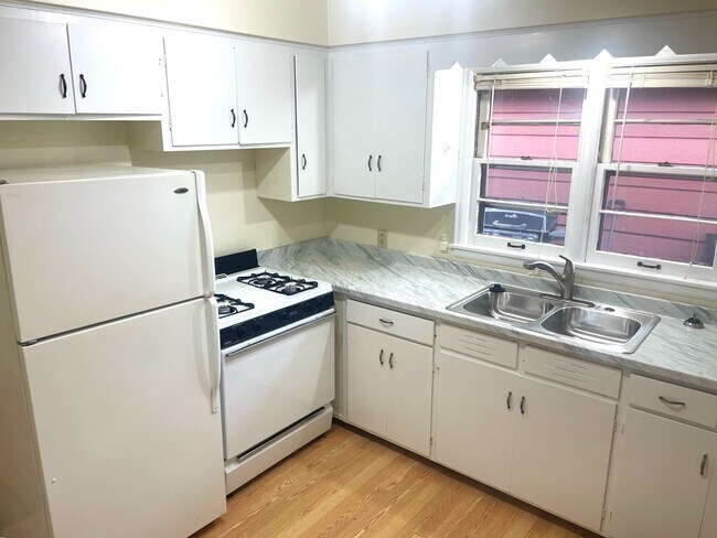 Foto del edificio - 409 Palomino Ln