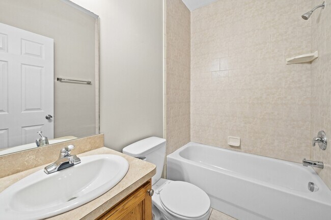 Foto del edificio - 14064 Webster Dr