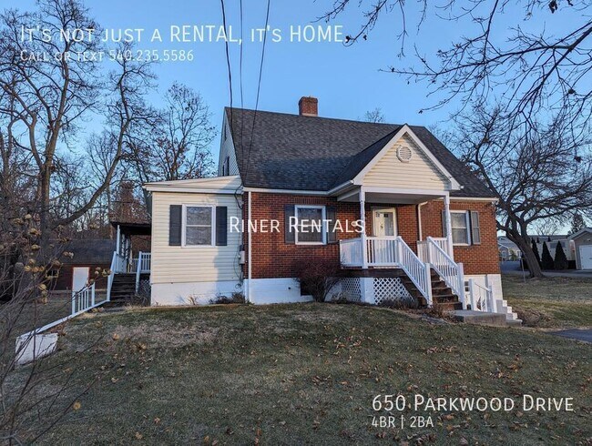 Photo - 650 Parkwood Dr House