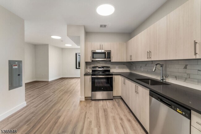 Foto del edificio - 72 S Essex Ave