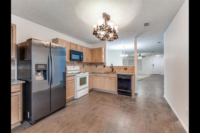 Foto del edificio - 509 Keble Dr