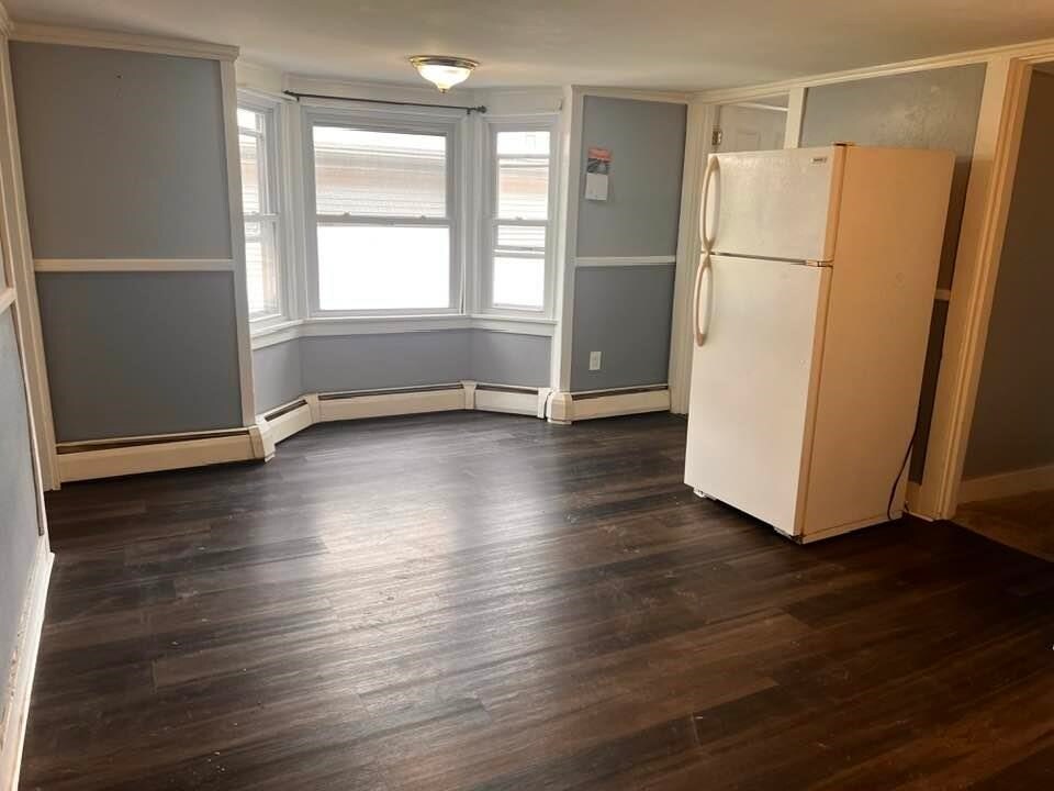 Primary Photo - 411 4th St