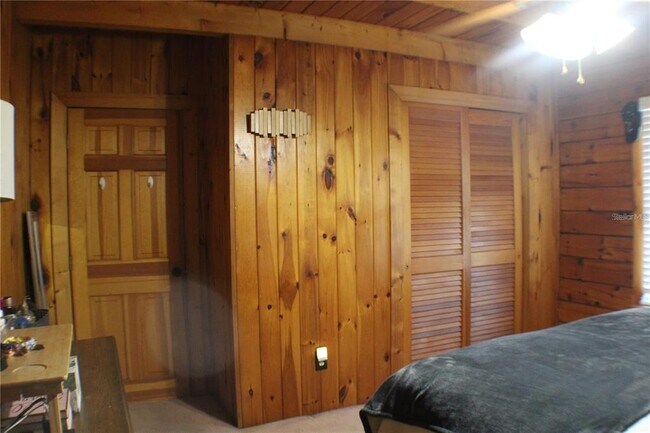Building Photo - 3045 Yorkshire Dr