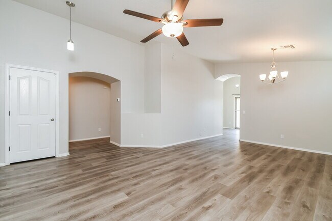 Foto del edificio - 39173 Kelly Cir