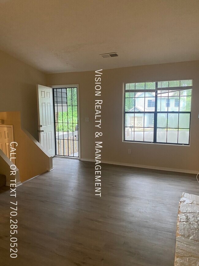 Building Photo - Move In Ready!!