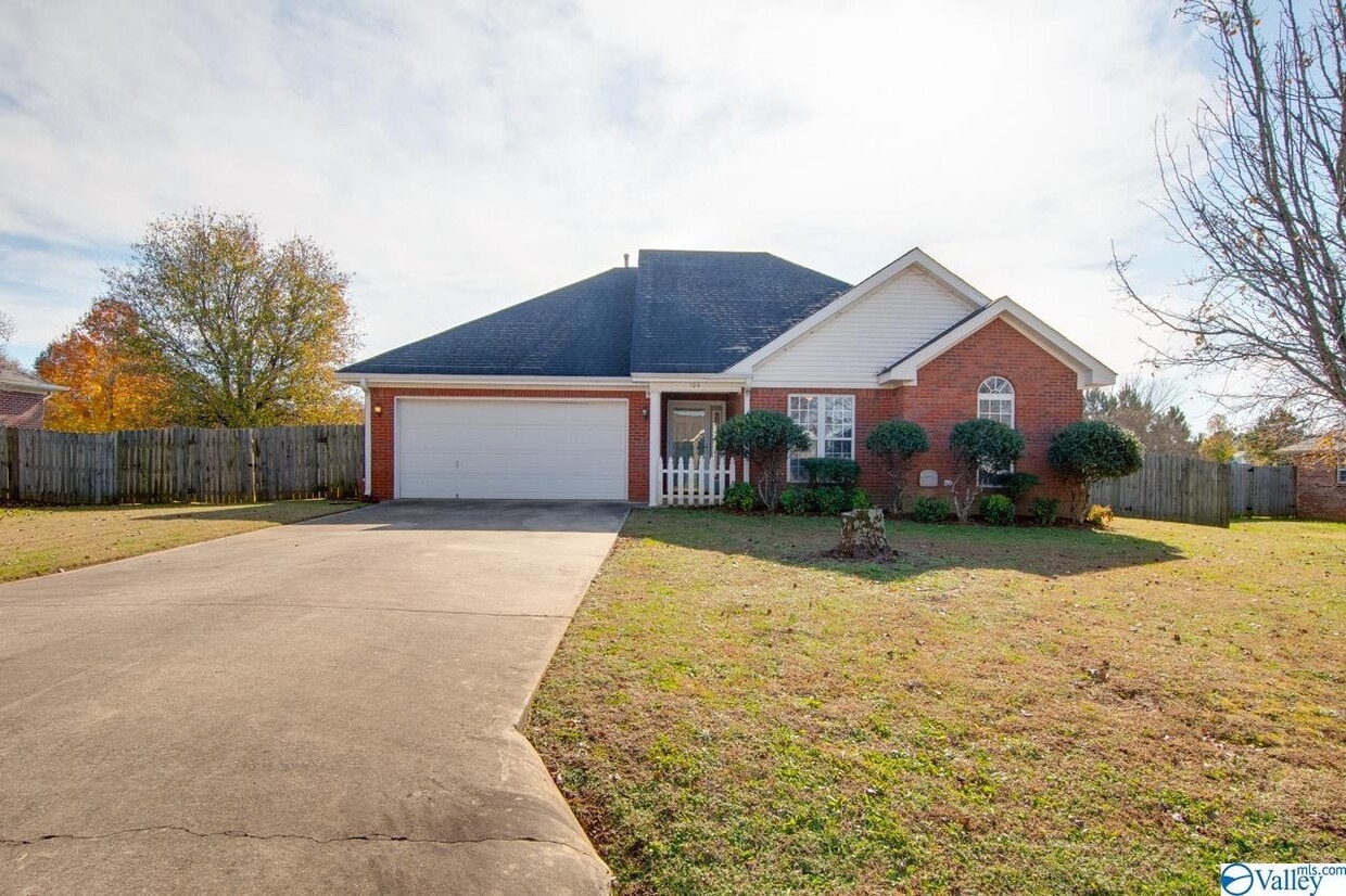 104 Willow Green Dr, Harvest, AL 35749 House Rental in Harvest, AL
