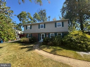 Building Photo - 4611 Eaton Pl