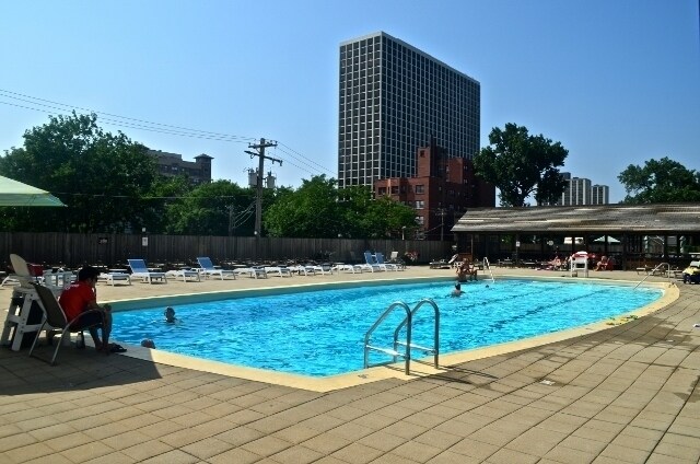 Outdoor Pool - 4250 N Marine Dr