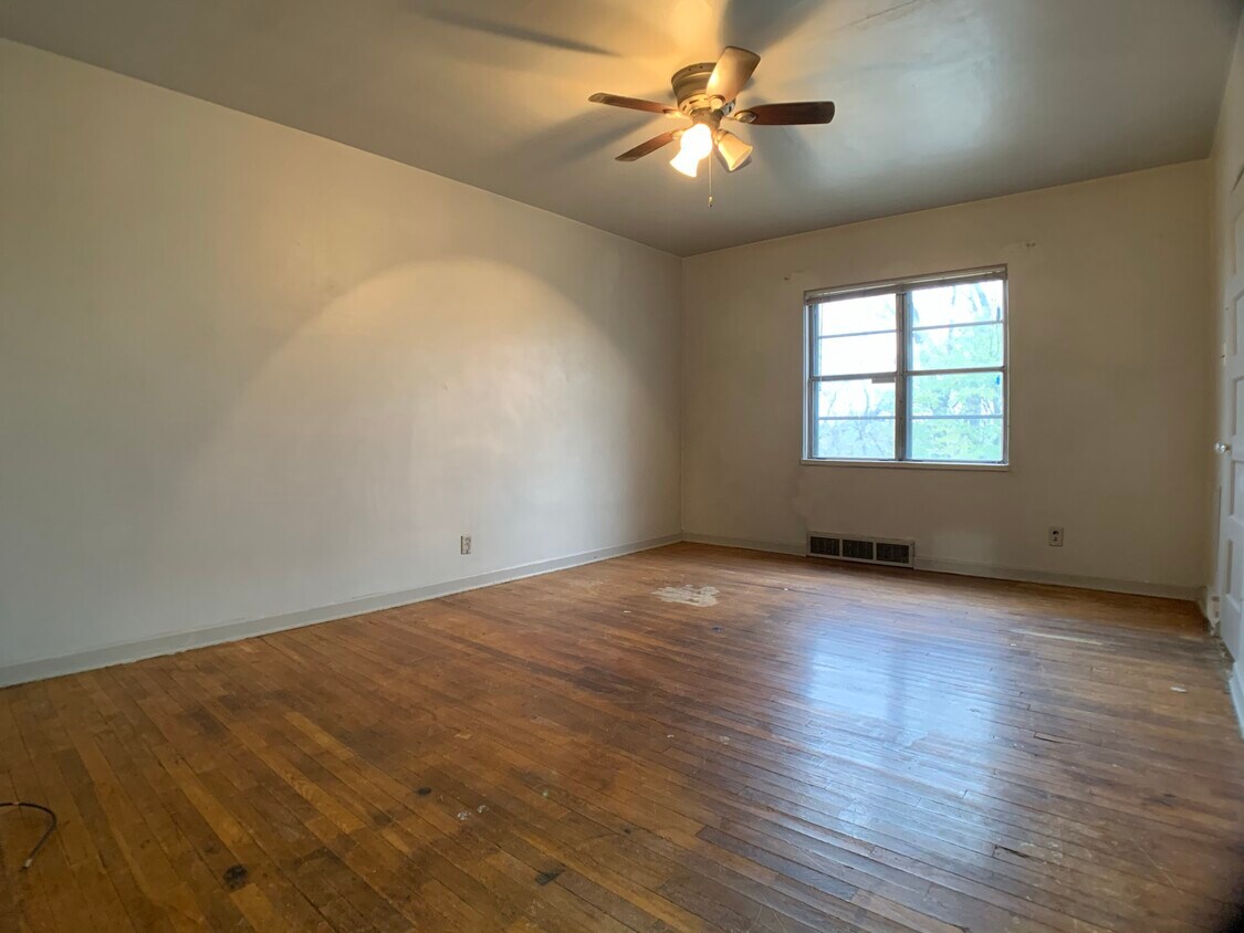 Foto principal - 1941 Courtland Dr