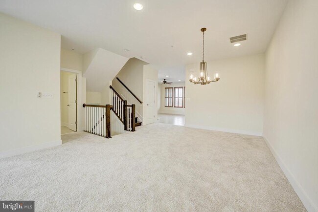 Foto del edificio - 620 McKenzie Ave