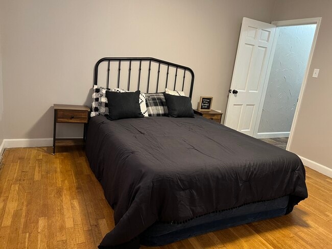 Foto del edificio - 1936 N Kansas Ave