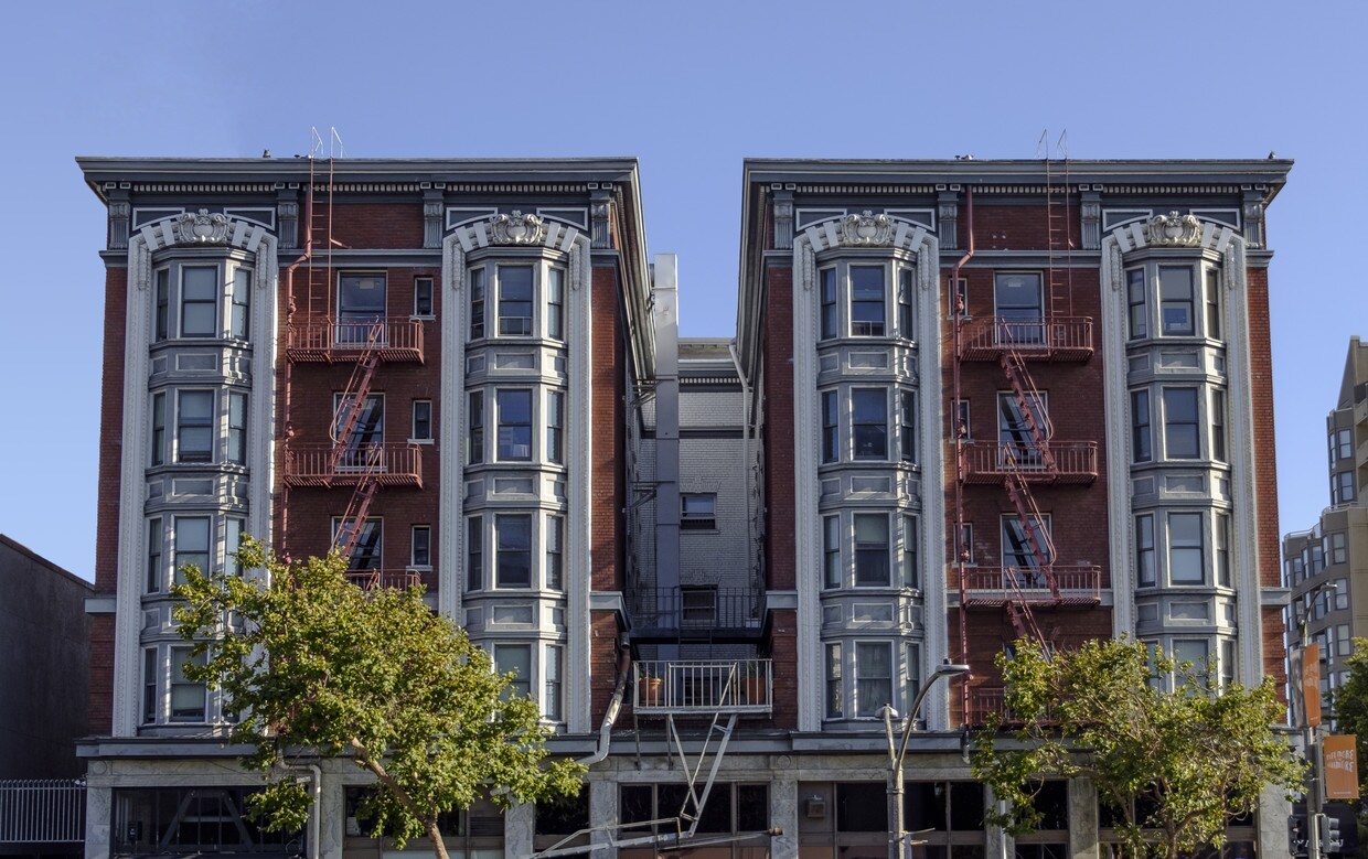 Building Photo - 1550 Fillmore St