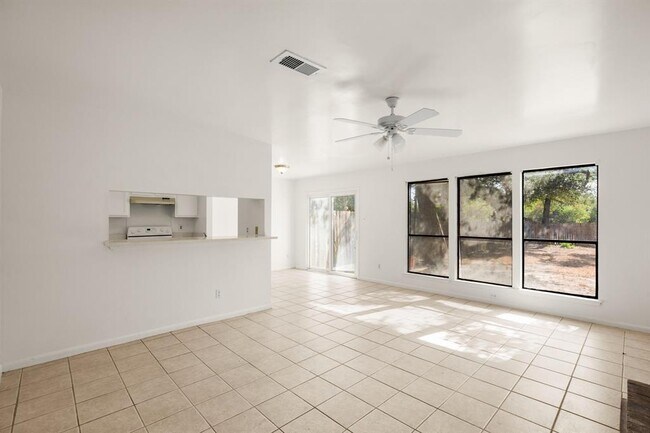 Foto del edificio - 13331 Water Oak Ln