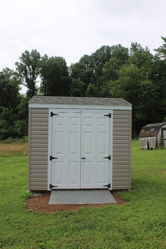 Building Photo - Mobile Home