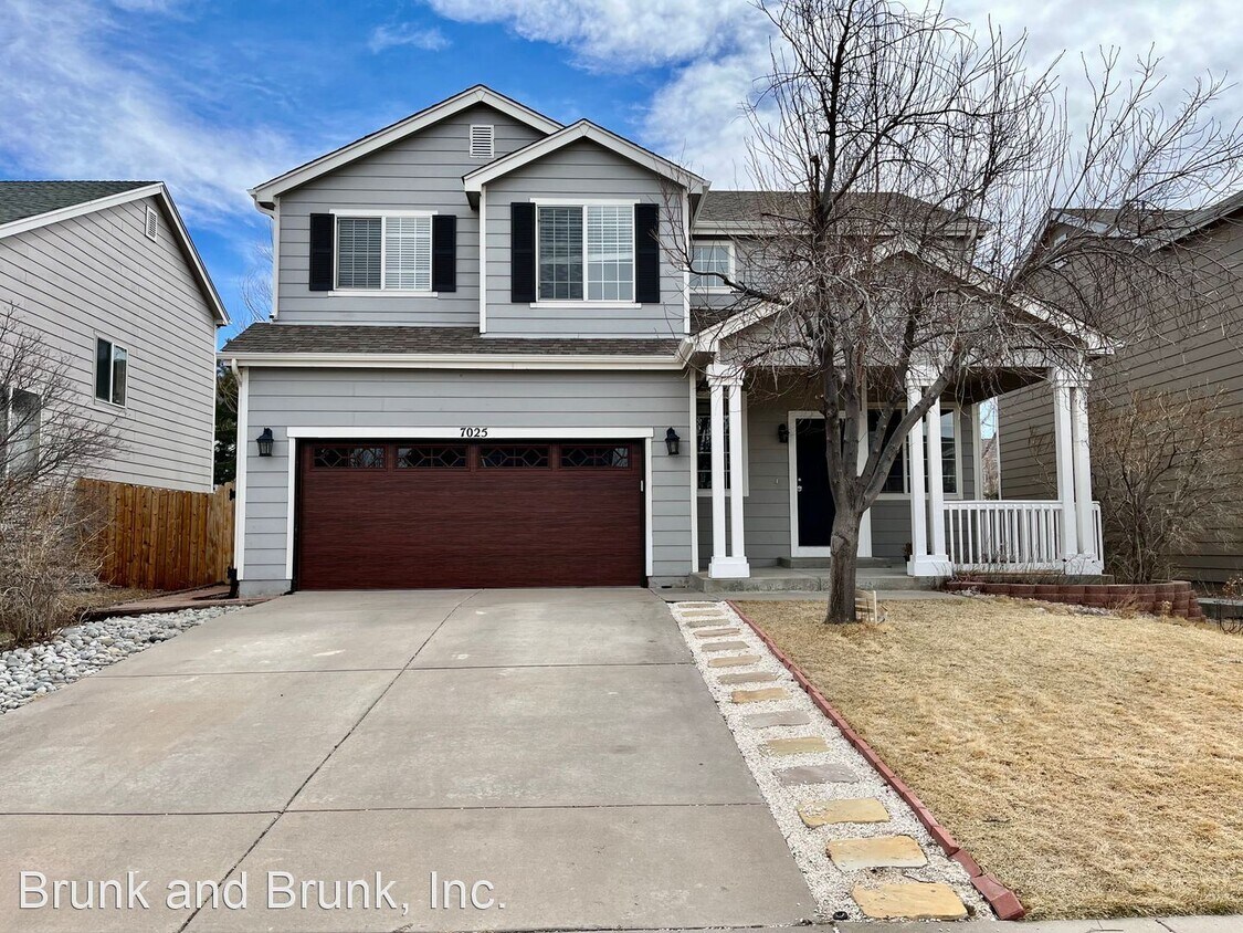 Primary Photo - 4 br, 3.5 bath House - 7025 Alcove Springs...