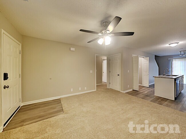 Building Photo - 5020 Boyd Dr