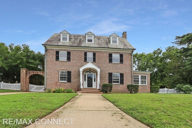 Foto del edificio - 5 br, 2.5 bath House - 314 67th Street