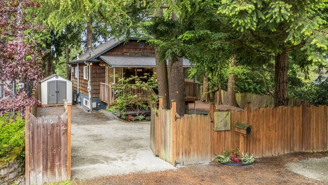 Foto del edificio - Charming 3 Bed / 1.75 Bath Craftsman-Style...