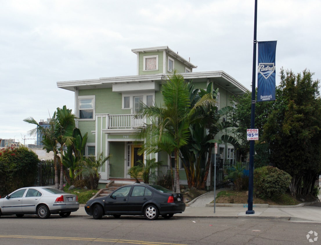 Building Photo - 768 17th St