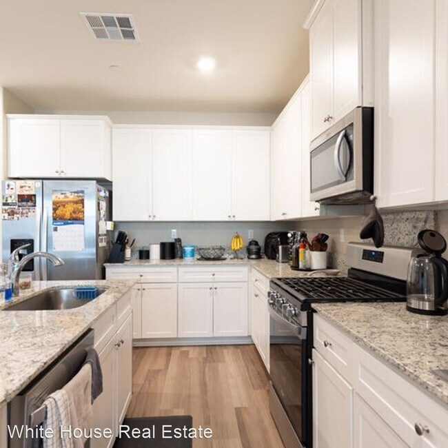 Building Photo - 4 br, 4 bath House - 4030 Liverpool St