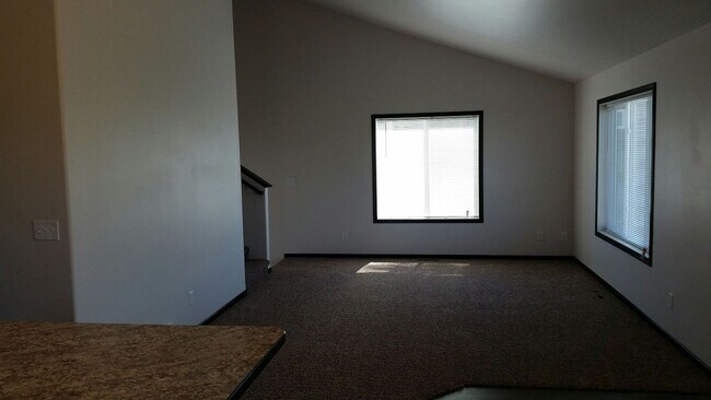 Foto del edificio - 3 Bed 3 Bath Single Family Home