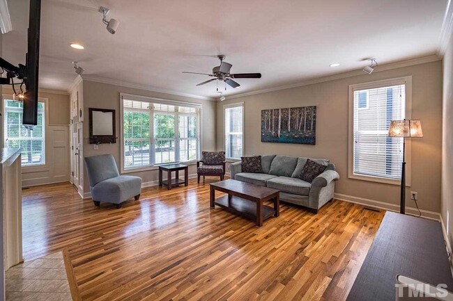 Foto del edificio - 2104 Briar Chapel Pkwy