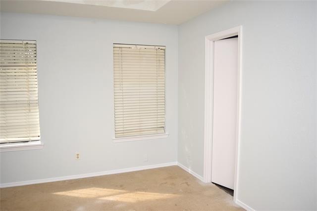 Building Photo - 8618 Holly St