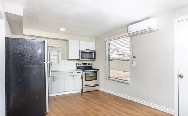 Foto del edificio - 809 N Arbor Ave