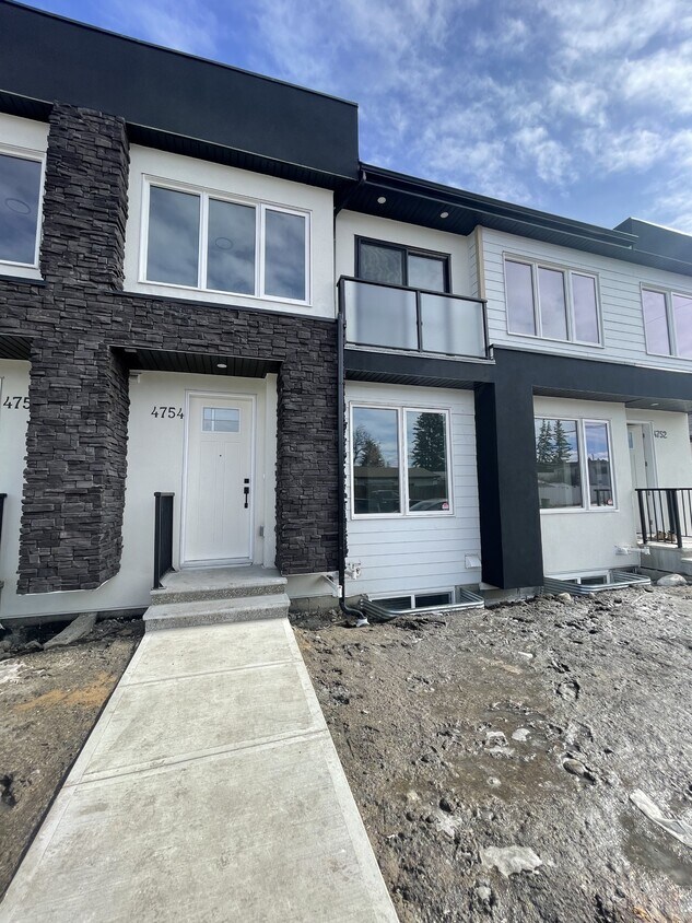 Photo principale - 4754-4783 83 St NW