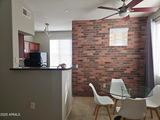 Foto del edificio - 3302 N 7TH St