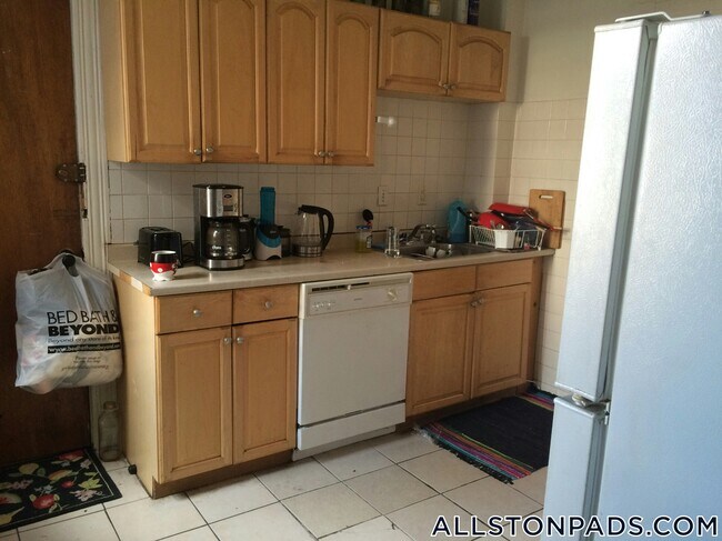 Foto del edificio - 18 Glenville Ave