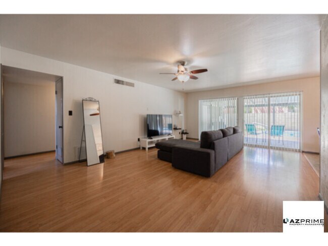 Building Photo - Your Dream Home Awaits in this Exceptional...
