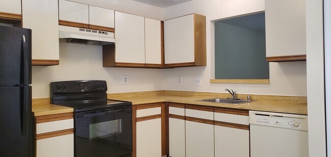 Building Photo - 5106 W Woodmill Dr
