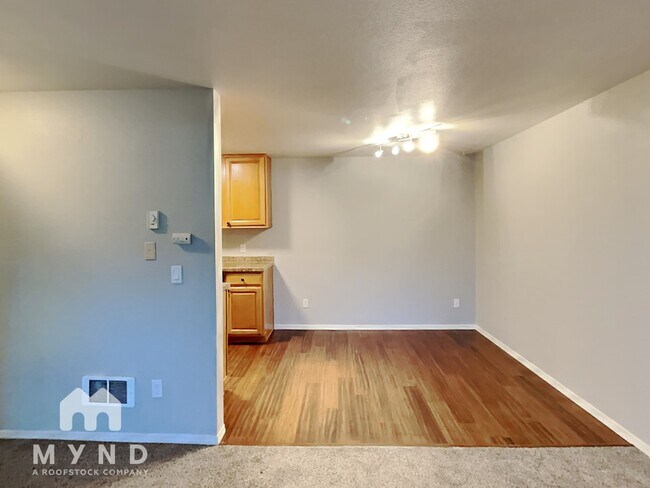 Foto del edificio - 14300 32nd Ave NE