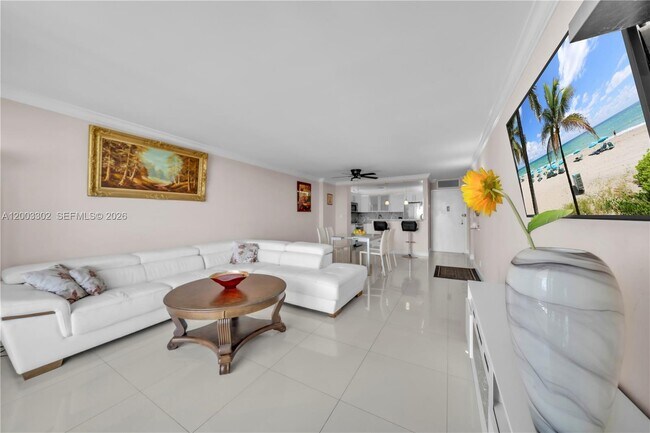 Building Photo - 2201 S Ocean Dr