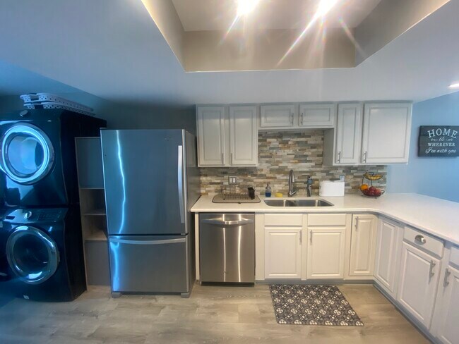 Kitchen - 930 85th Ave N