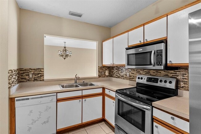 Building Photo - 9505 Amberdale Ct