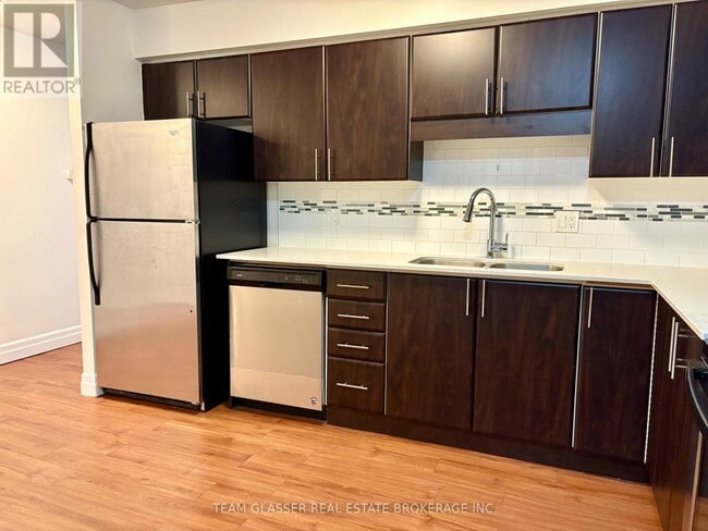 Building Photo - 675 Richmond St