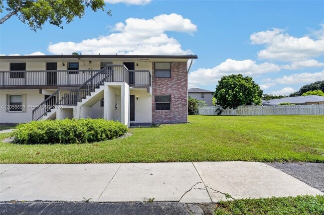 Foto del edificio - 6001 Shaker Wood Cir
