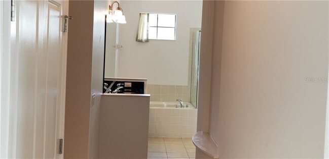Building Photo - 3813 Shoreside Dr