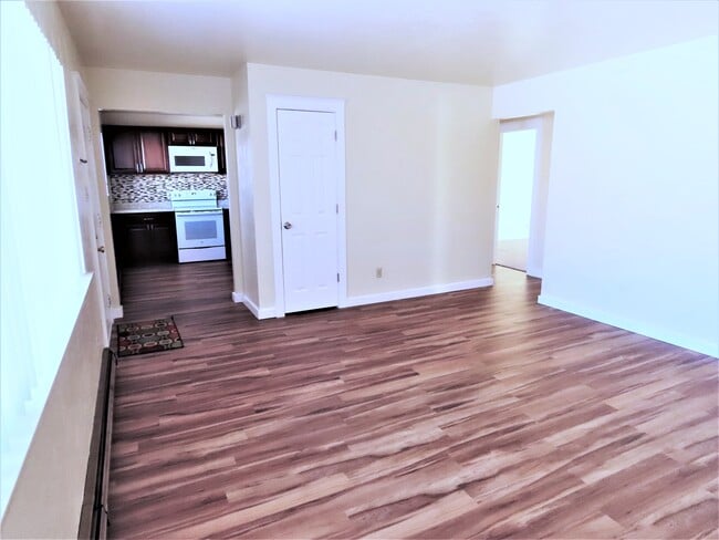 Building Photo - 1129 Darby St