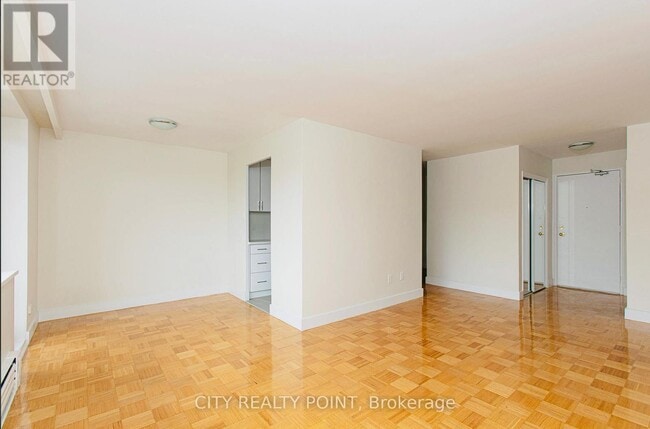 Building Photo - 2 Grandstand Pl