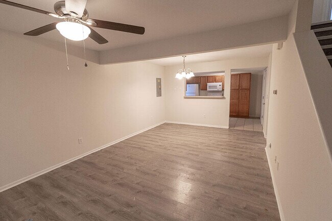 Building Photo - 1421 Bodie Dr