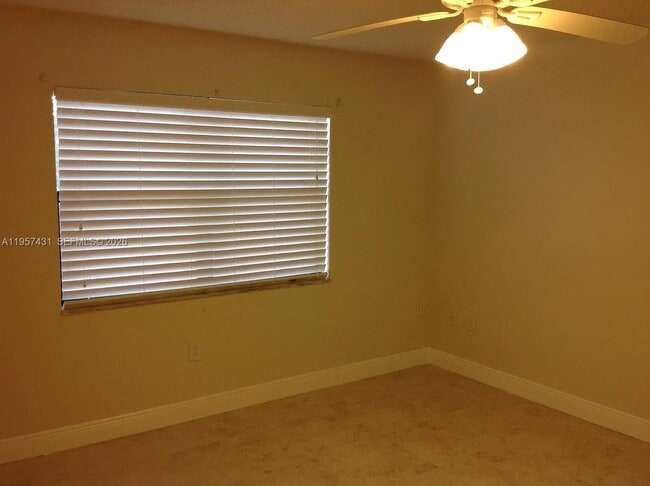 Foto del edificio - 10734 SW 117th Pl