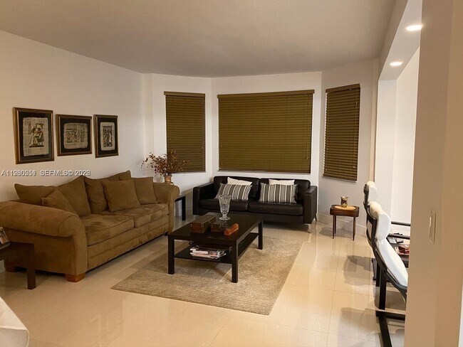 Foto del edificio - 7262 NW 113th Pl