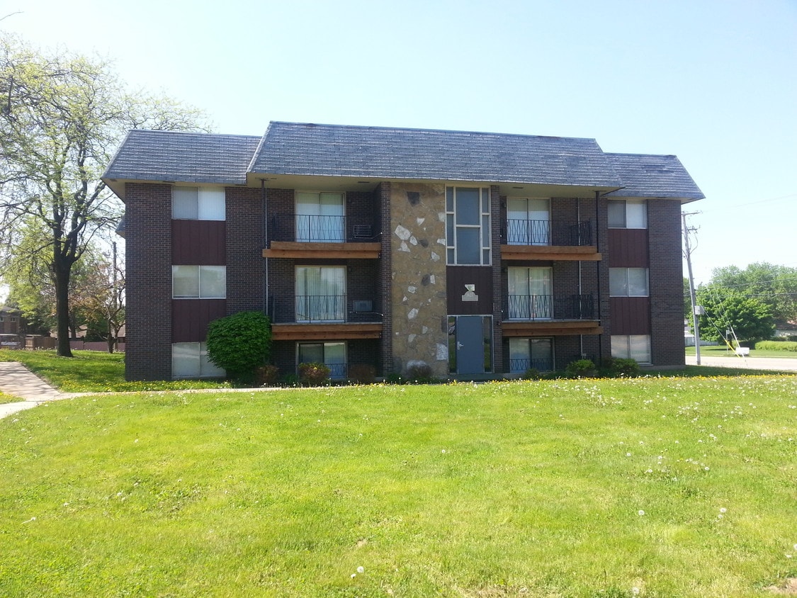 3627 N Rockton Ave Unit 201, Rockford, IL 61103 Apartment for Rent in