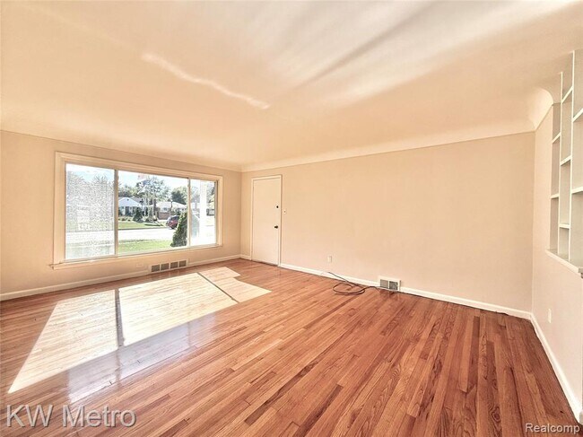 Foto del edificio - 2180-2182 Vernier Rd